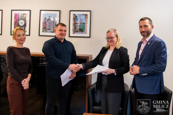 Umowa na kanalizację w Kaszowie i Gogołowicach