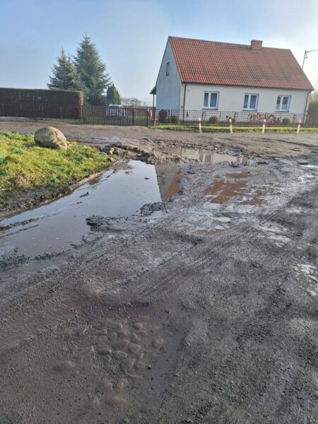 Blisko 3 mln zł na przebudowę trzech dróg powiatowych