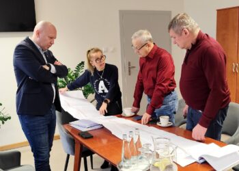 Rozmowy o przebudowie drogi Wrocławice – Kolęda Rozmowy o przebudowie drogi Wrocławice – Kolęda