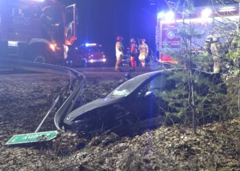 Kolumbijczyk nie ustąpił pierwszeństwa. Zderzenie dwóch aut na skrzyżowaniu dróg leśnych