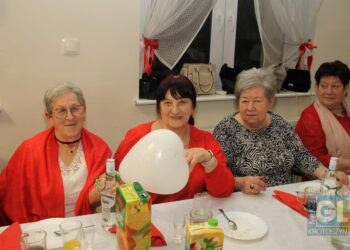 Zabawa Walentynkowa zdunowskich seniorów