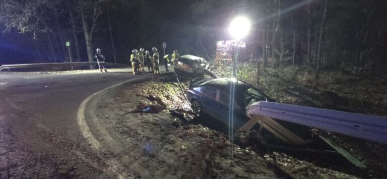 Kolumbijczyk nie ustąpił pierwszeństwa. Zderzenie dwóch aut na skrzyżowaniu dróg leśnych