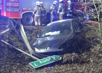 Kolumbijczyk nie ustąpił pierwszeństwa. Zderzenie dwóch aut na skrzyżowaniu dróg leśnych