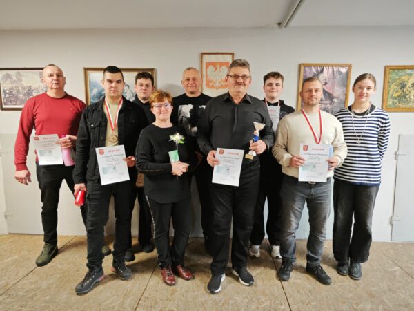 Im mniej punktów, tym lepiej. Strzelecka zabawa z przymrużeniem oka