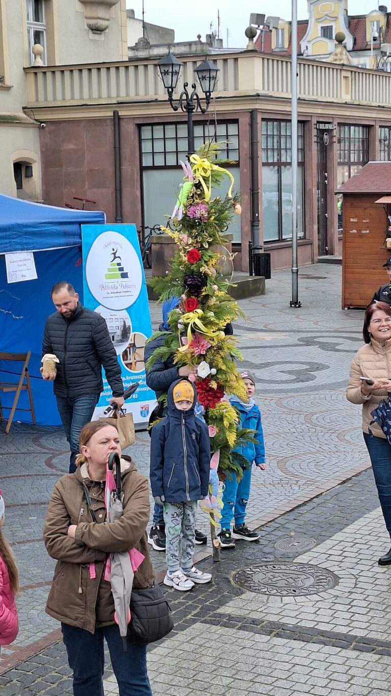 Świąteczna atmosfera na krotoszyńskim Rynku. X Kiermasz Wielkanocny za nami