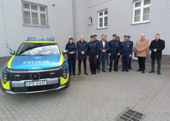 Nowy radiowóz dla milickiej policji.