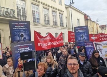 Powiat milicki na proteście w obronie szpitali