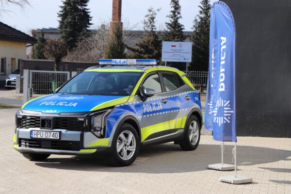 Nowy radiowóz dla policjantów w Kobylinie