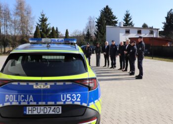 Nowy radiowóz dla policjantów w Kobylinie
