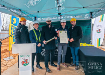 Kapsuła czasu na Dębowej. W Miliczu ruszyła budowa bloku SIM