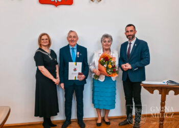 Medale za pół wieku razem. W Miliczu uhonorowano małżeńskie jubileusze