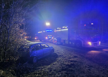 Zderzenie dwóch aut na drodze Krotoszyn–Sulmierzyce. Wśród uczestników były dzieci