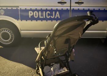 Z wózkiem po ulicach miasta. Złodziej wpadł dzięki czujności policjanta po służbie