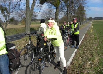 Pożegnali zimę na szlaku. Rajd „Topienie Marzanny” w Krotoszynie