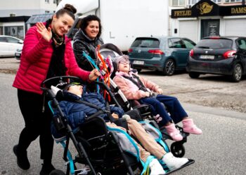 Kolorowy pochód na powitanie nowej pory roku