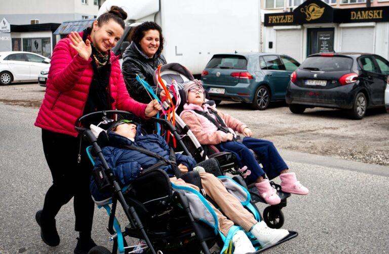 Kolorowy pochód na powitanie nowej pory roku