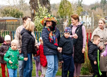 Kolorowy pochód na powitanie nowej pory roku