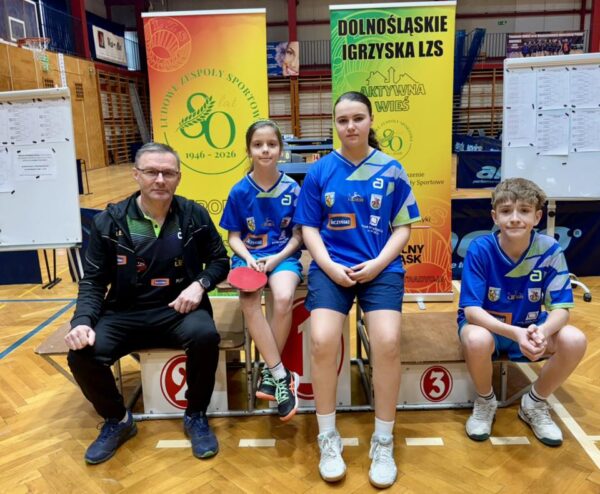 Pola Olszewska z tytułem, Zofia Pawłowska ze srebrem