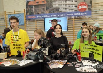 VII Powiatowe Targi Edukacyjne i Targi Pracy