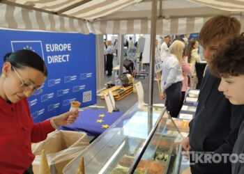 VII Powiatowe Targi Edukacyjne i Targi Pracy