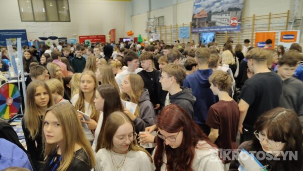 VII Powiatowe Targi Edukacyjne i Targi Pracy