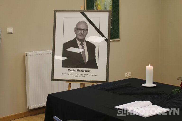 Radni z Koźmina Wielkopolskiego uczcili burmistrza Macieja Bratborskiego i wydali oświadczenie