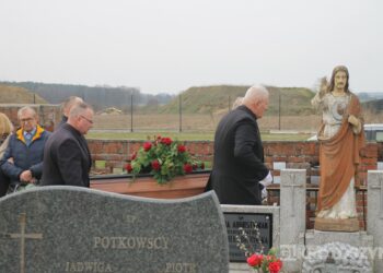 Ostatnie pożegnanie śp. Tadeusza Lawrenza, Honorowego Obywatela Sulmierzyc