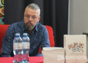 O psie, który stał się bohaterem książki. Spotkanie autorskie Marcina Szyndrowskiego w Krotoszynie