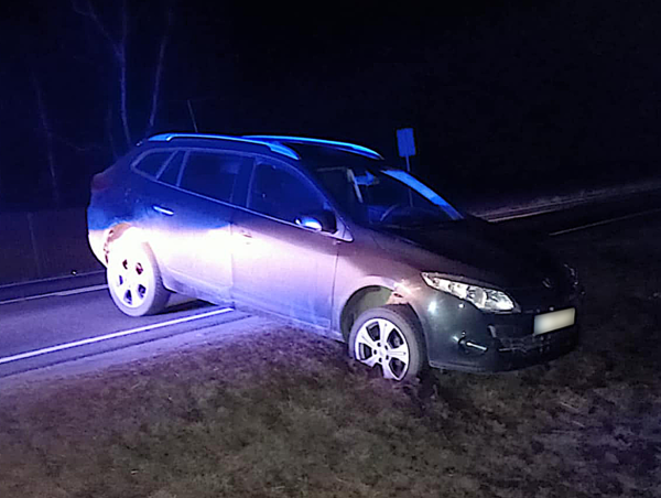 Pijany kierowca wjechał do rowu. Ponad 2 promile alkoholu w organizmie