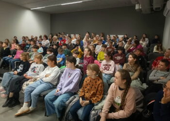 „Jackie and Horrible Family” w Starej Kaflarni w Zdunach