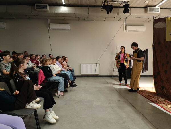 „Jackie and Horrible Family” w Starej Kaflarni w Zdunach