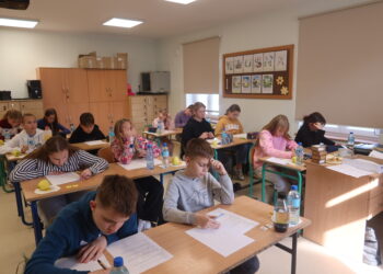 „Rusz Główką” w gminie Krotoszyn. Ponad setka uczniów zmierzyła się z matematyką