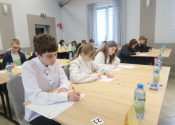 „Rusz Główką” w gminie Krotoszyn. Ponad setka uczniów zmierzyła się z matematyką