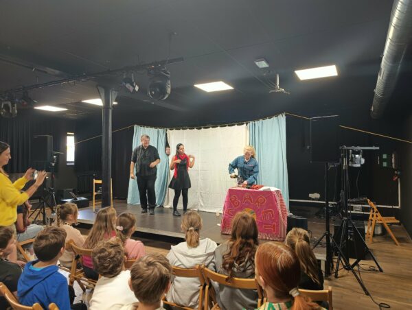 Angielski na scenie. Dwa dni teatralnych spotkań w powiecie