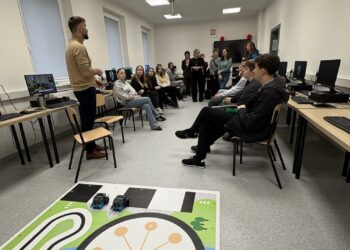 Kiliniada w Zdunach i nowe możliwości dla uczniów. Otwarto pracownię logistyczną