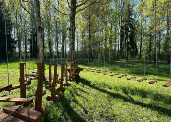 Nowa atrakcja na basenie w Koźminie. Powstał park linowy dla każdego