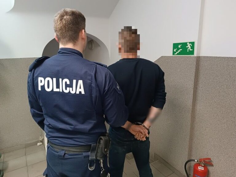 Trzy włamania do aut i kradzież w markecie. 40-latek zatrzymany
