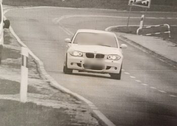 Kierowca BMW zatrzymany w Krośnicach