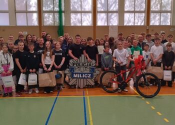 Uczniowie sprawdzili wiedzę o ruchu drogowym. Najlepsi pojadą do Wrocławia