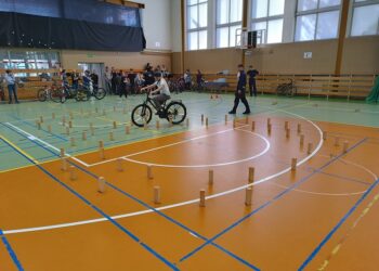 Uczniowie sprawdzili wiedzę o ruchu drogowym. Najlepsi pojadą do Wrocławia