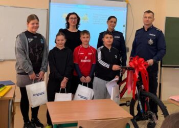 Uczniowie sprawdzili wiedzę o ruchu drogowym. Najlepsi pojadą do Wrocławia