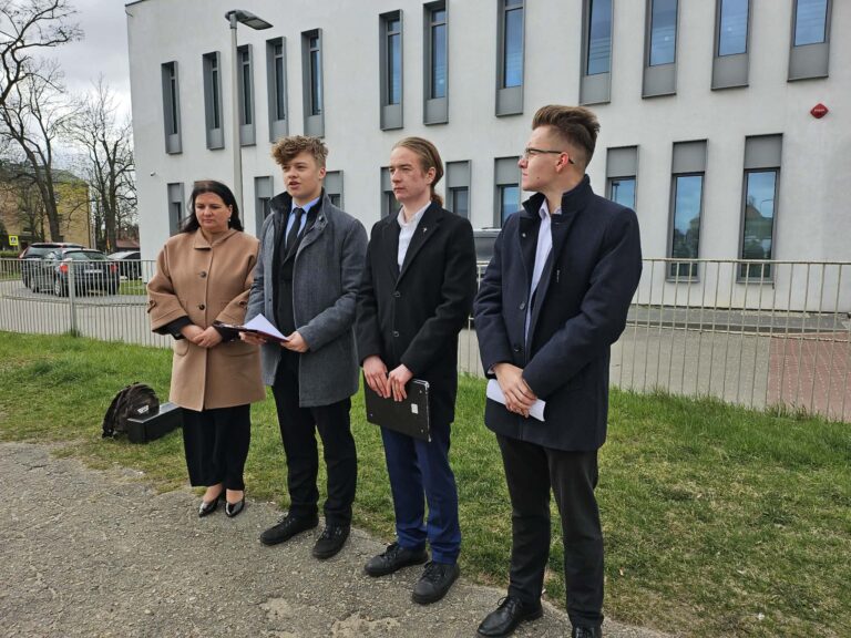 Apel o ratunek dla onkologii w Krotoszynie. Politycy i młodzi działacze zabierają głos