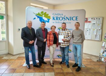 Nowy etap dla Urzędu Gminy Krośnice. Podpisano umowę na termomodernizację