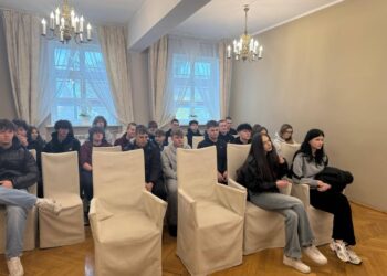 Uczyli się urzędu od środka