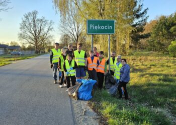 Mieszkańcy Piękocina ruszyli do sprzątania okolicy