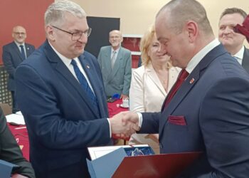 Zasłużeni i Honorowy Obywatel wyróżnieni. Wyjątkowa sesja w Kobylinie