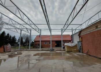 Nowa remiza OSP w Rozdrażewie gotowa. Strażacy zyskali nowoczesny garaż i zaplecze