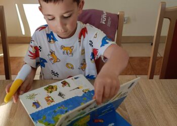 Interaktywne czytanie i papierowe motyle w Potaszni
