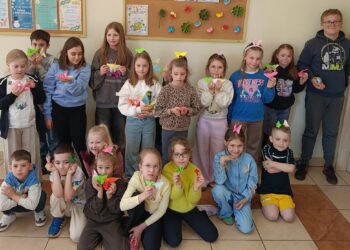 Interaktywne czytanie i papierowe motyle w Potaszni