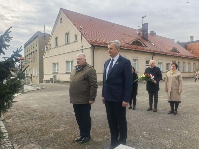 W hołdzie ofiarom katastrofy smoleńskiej